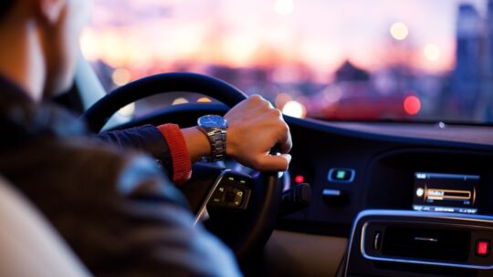 Service carte grise 24/24&nbsp;: faites votre demande en ligne à tout moment